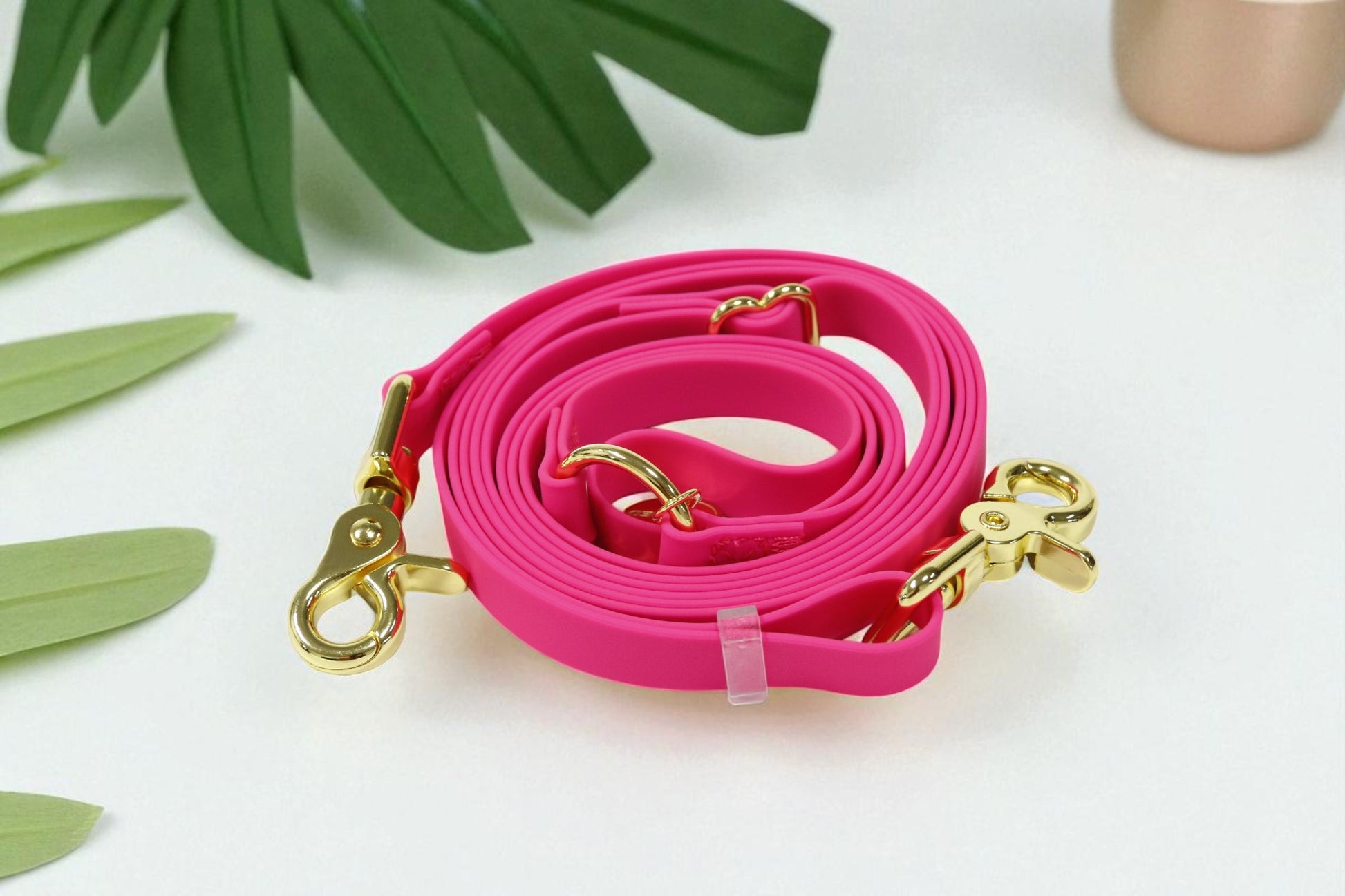 Wagged 4-in-1 Convertible Hands Free All Weatherproof Dog Leash | Pink